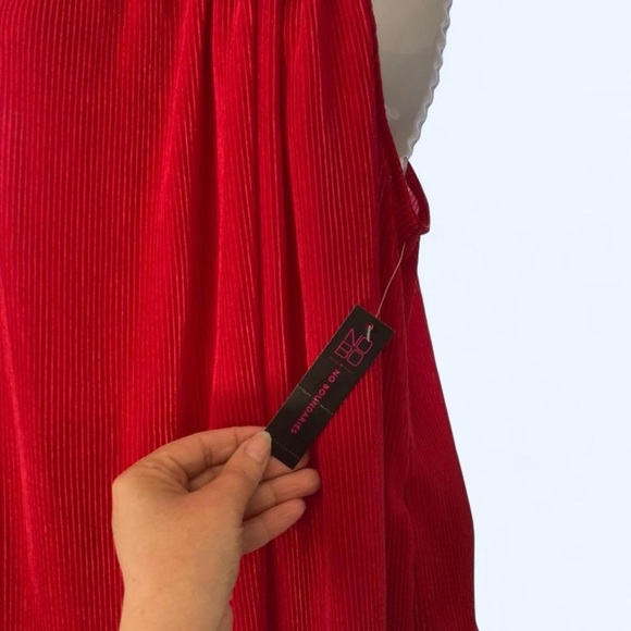 No Boundaries Bold Red Sleeveless corduroy blend XXL! NWT! - Picture 2 of 4